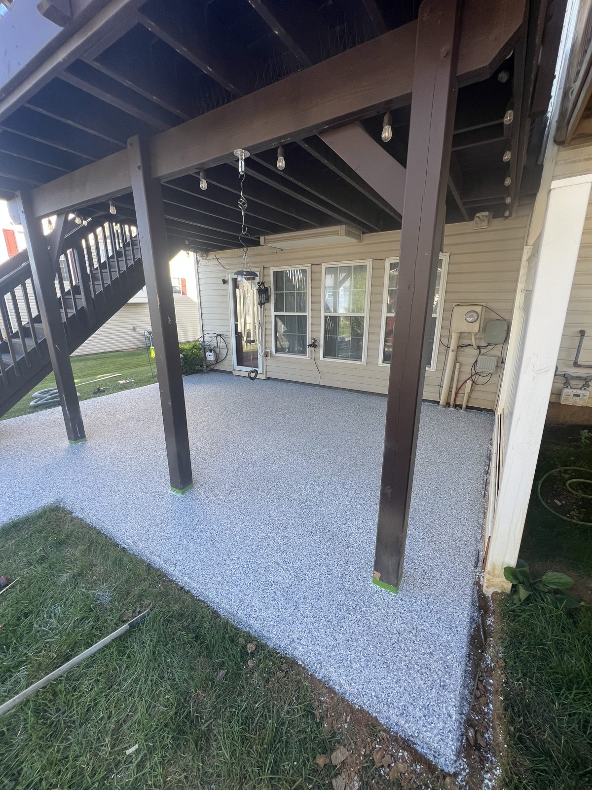 Covered patio flake coating in Martinsburg, WV